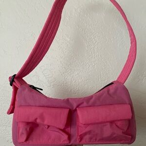 BAGGU cargo shoulder bag in azalea pink NWOT